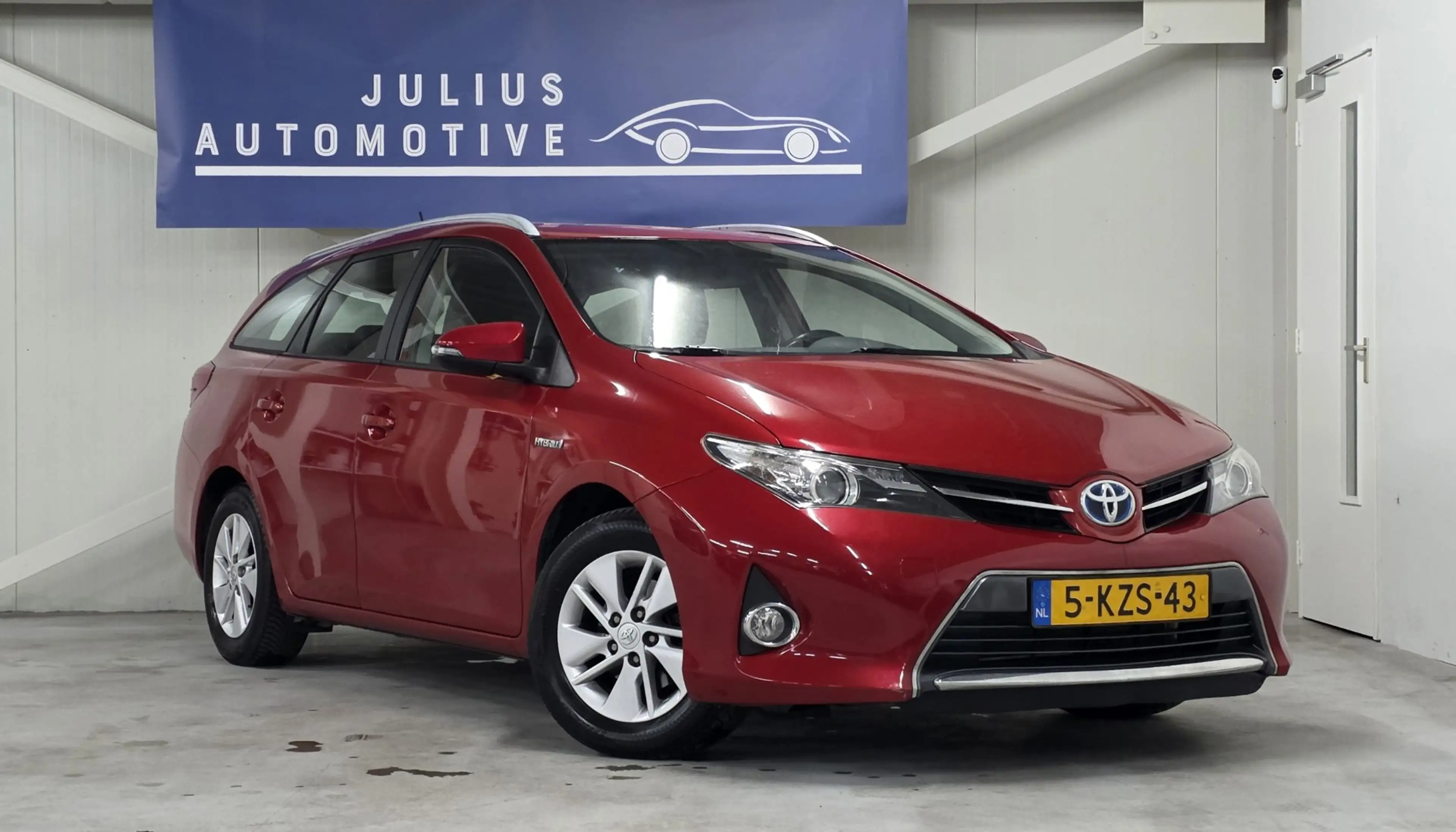 Toyota Auris Touring Sports 1.8 Hybrid Aspiration Dealer Onderh — photo 2