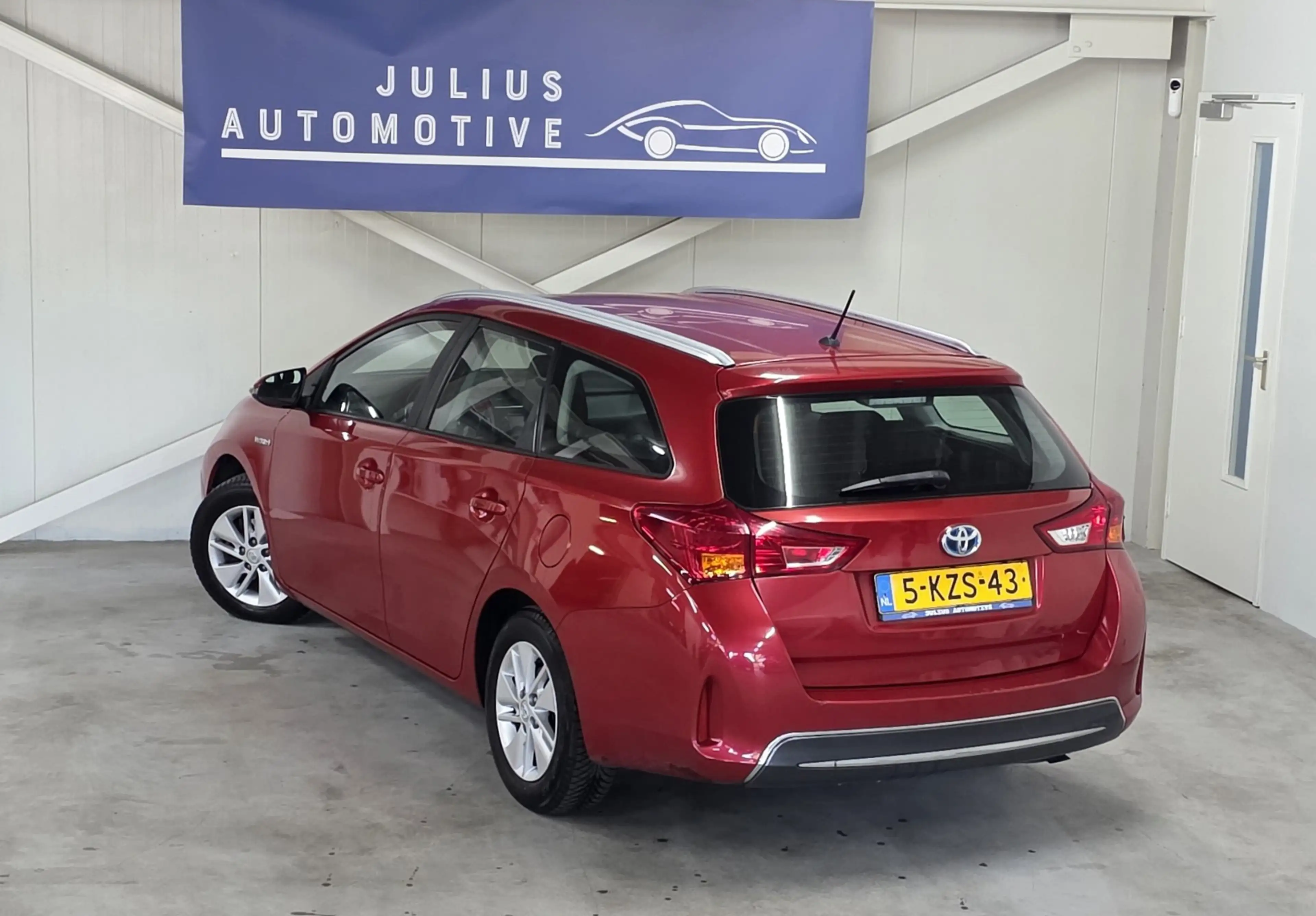 Toyota Auris Touring Sports 1.8 Hybrid Aspiration Dealer Onderh — photo 23