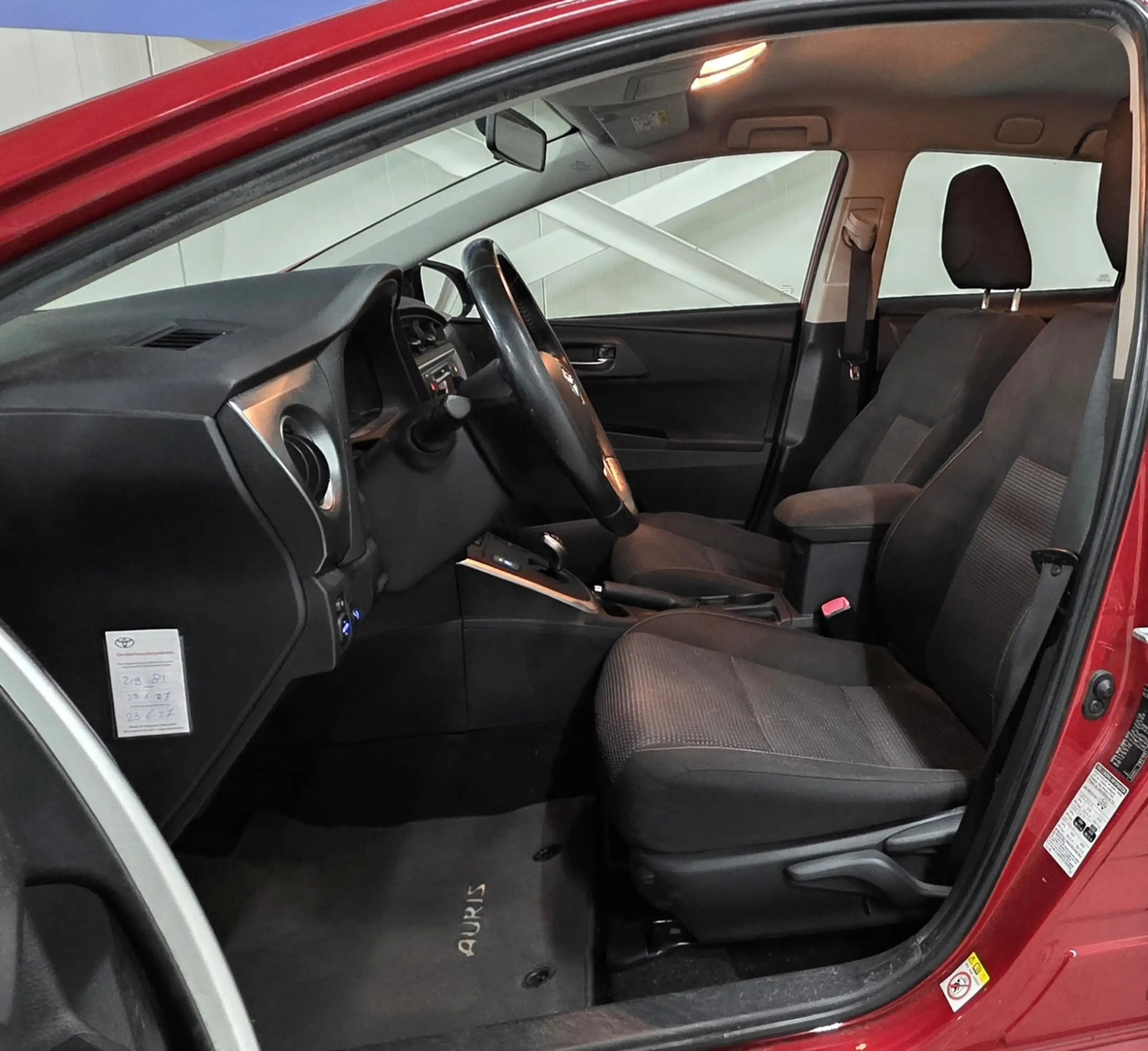 Toyota Auris Touring Sports 1.8 Hybrid Aspiration Dealer Onderh — photo 10