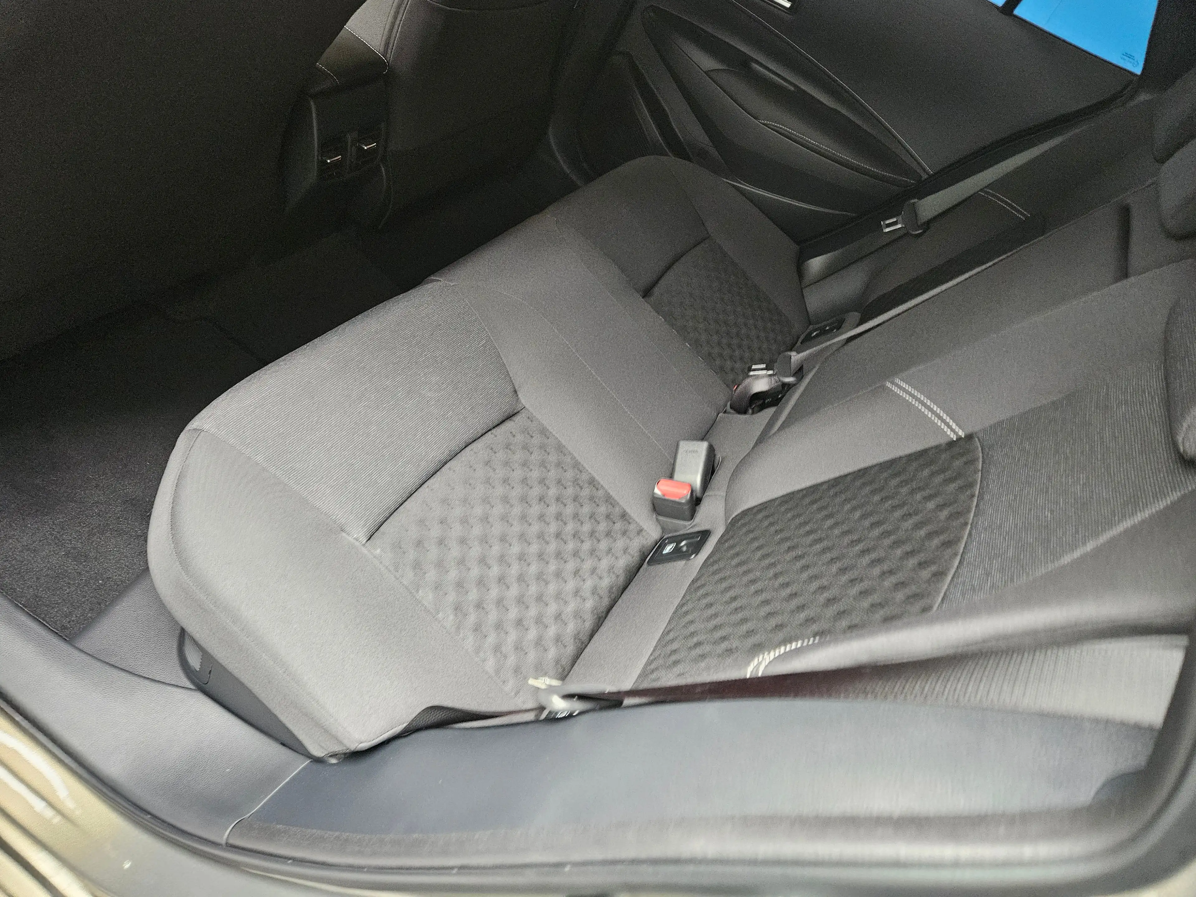 Suzuki Swace 1.8 Hybrid Comfort+ — photo 10