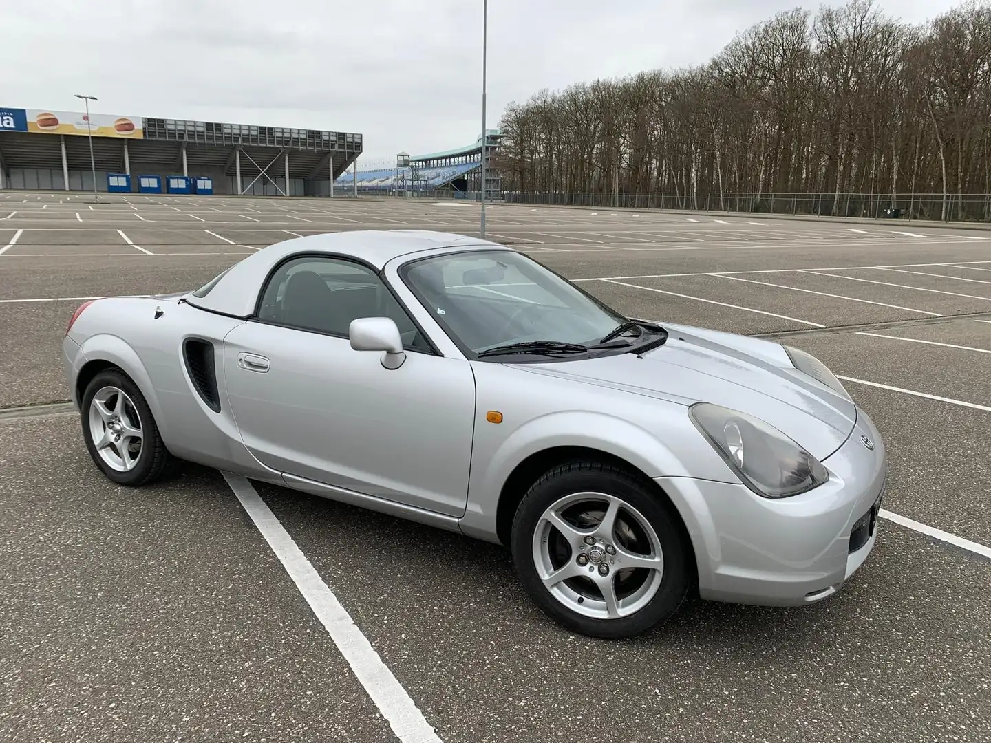 Toyota MR 2 1.8-16v VVT-i Sp.Edition Gris - 1