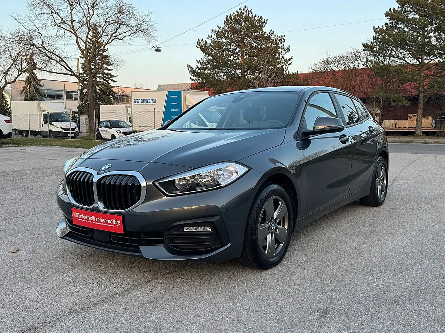 BMW 118 d Aut. / VIRTUAL COCKPIT / ACC / NAVI / LED / Grau - 1
