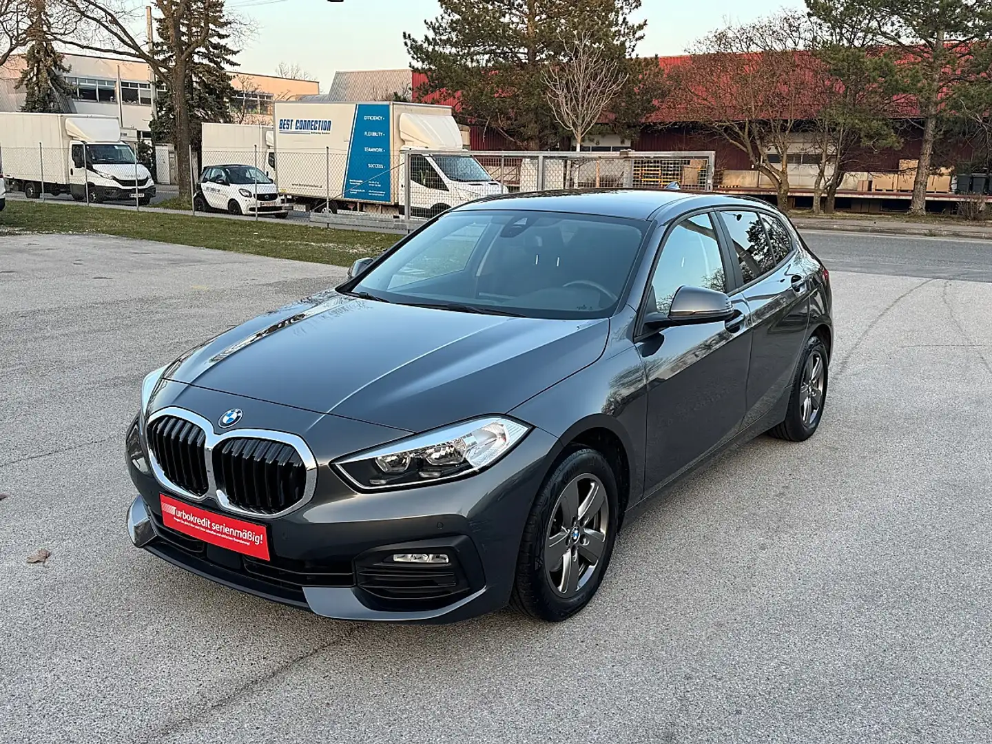 BMW 118 d Aut. / VIRTUAL COCKPIT / ACC / NAVI / LED / Grau - 2
