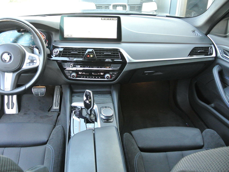 BMW 520 d touring Aut. *M-Sportpaket * LED * HUD * — photo 11