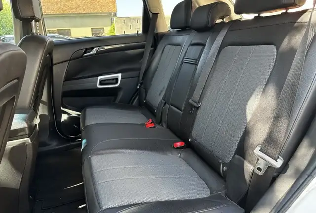 Opel Antara view 12