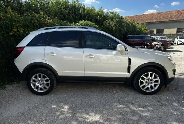Opel Antara view 7