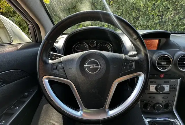 Opel Antara view 15