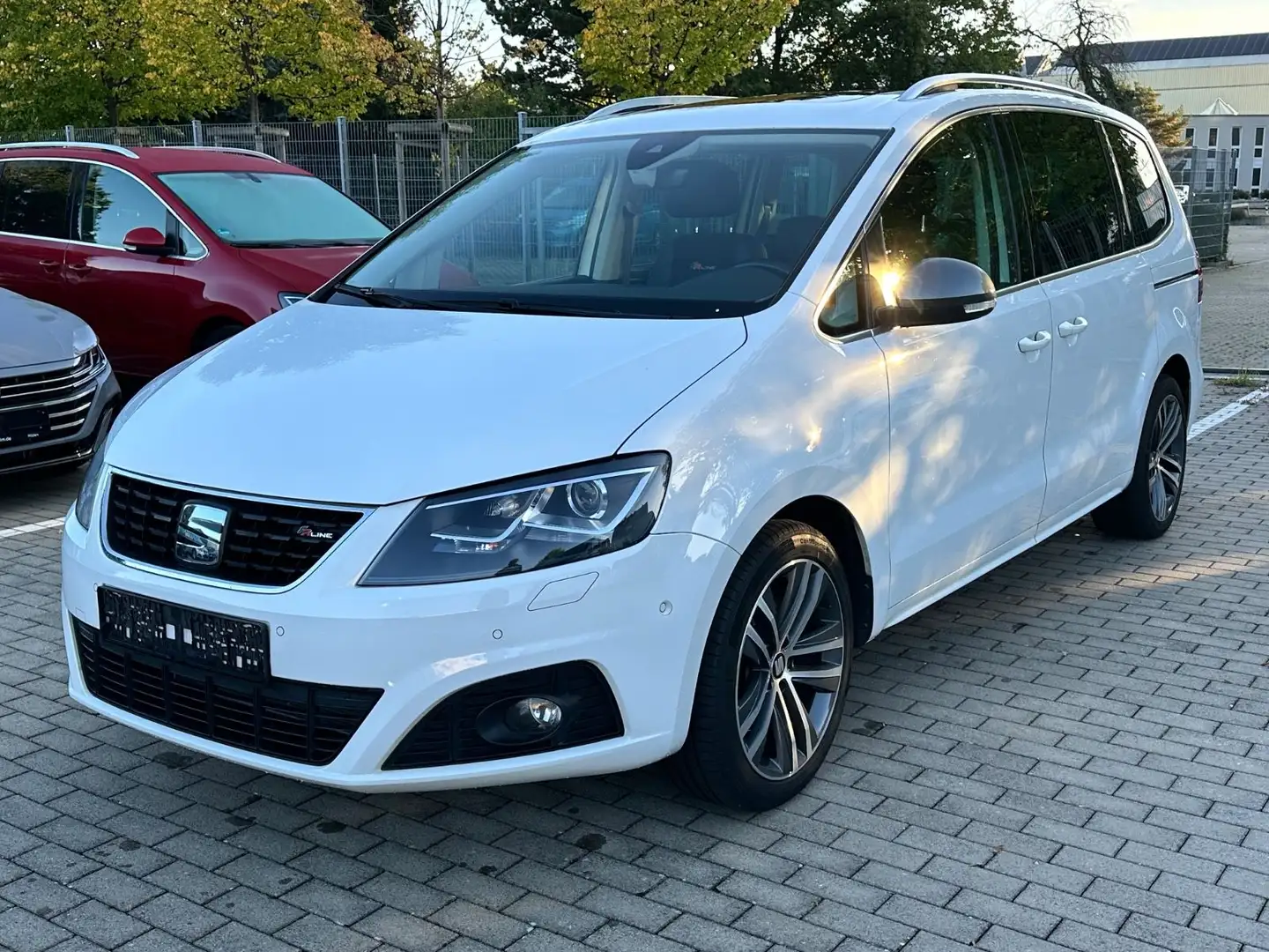 SEAT Alhambra FR Line 1.4 TSI*DSG*7-Sitz*PANO*ACC*Spu Weiß - 2