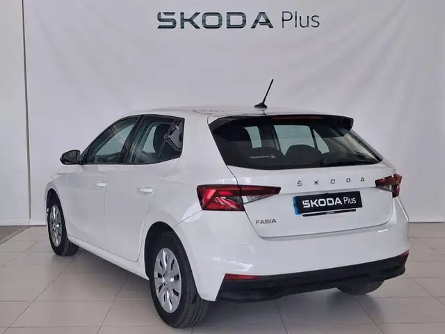 Skoda Fabia view 2