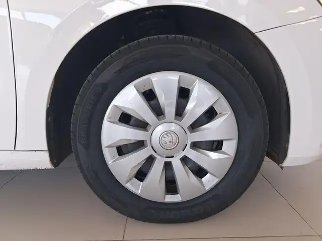 Skoda Fabia view 8