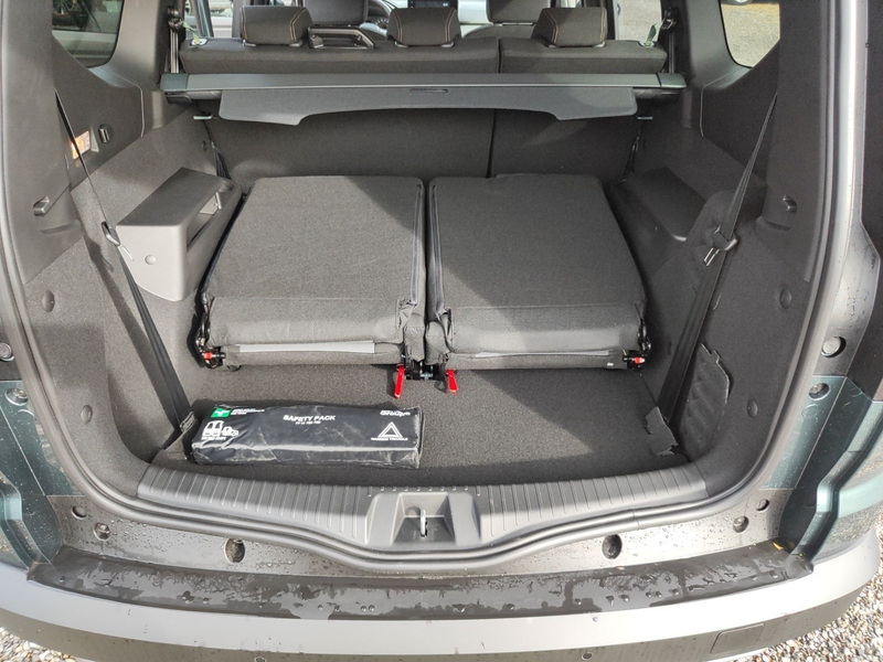 Dacia Jogger Extreme TCe 110 7-Sitzer — photo 12