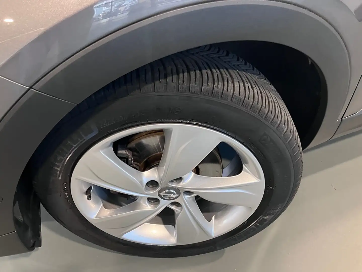 Opel Grandland X 1.2 Turbo Innovation Automatik - Navi/ LED/ Kamera Grijs - 2