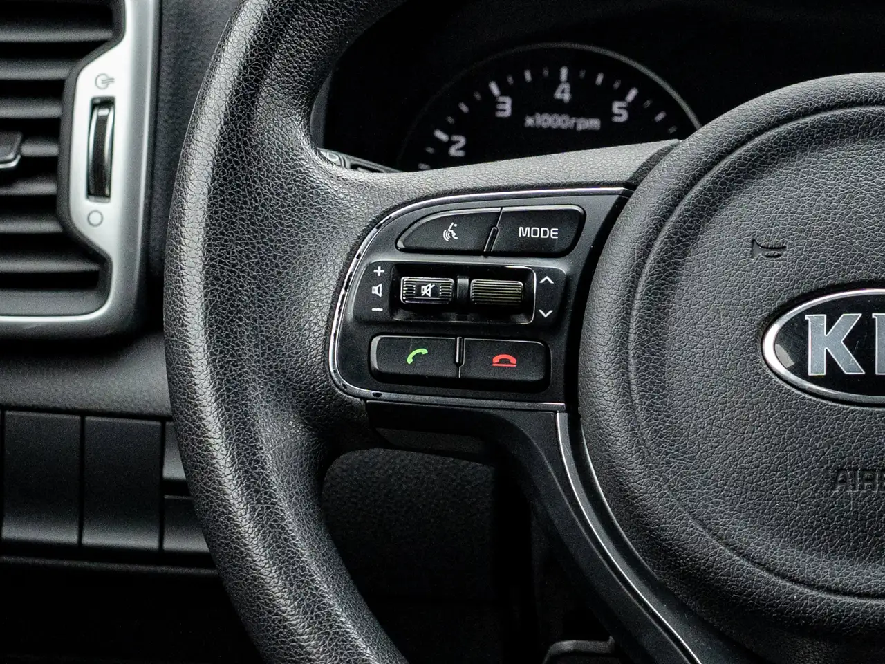 Kia Sportage снимка Kia Sportage