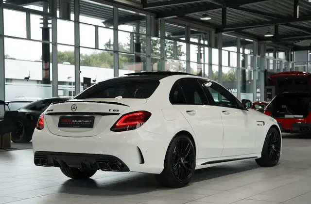 Mercedes-Benz C-Class view 8