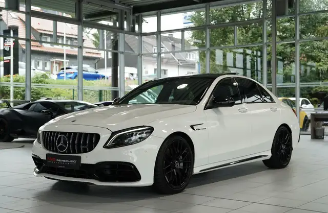 Mercedes-Benz C-Class view 4