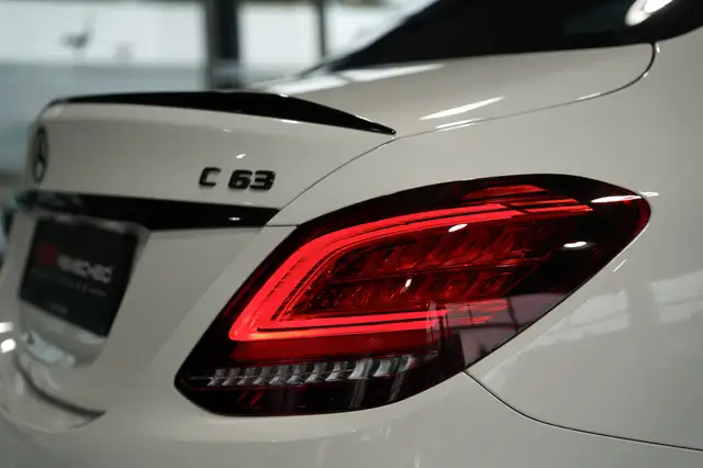 Mercedes-Benz C-Class view 15