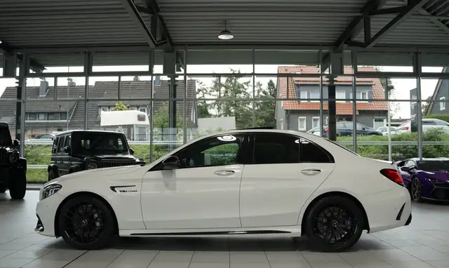 Mercedes-Benz C-Class view 11