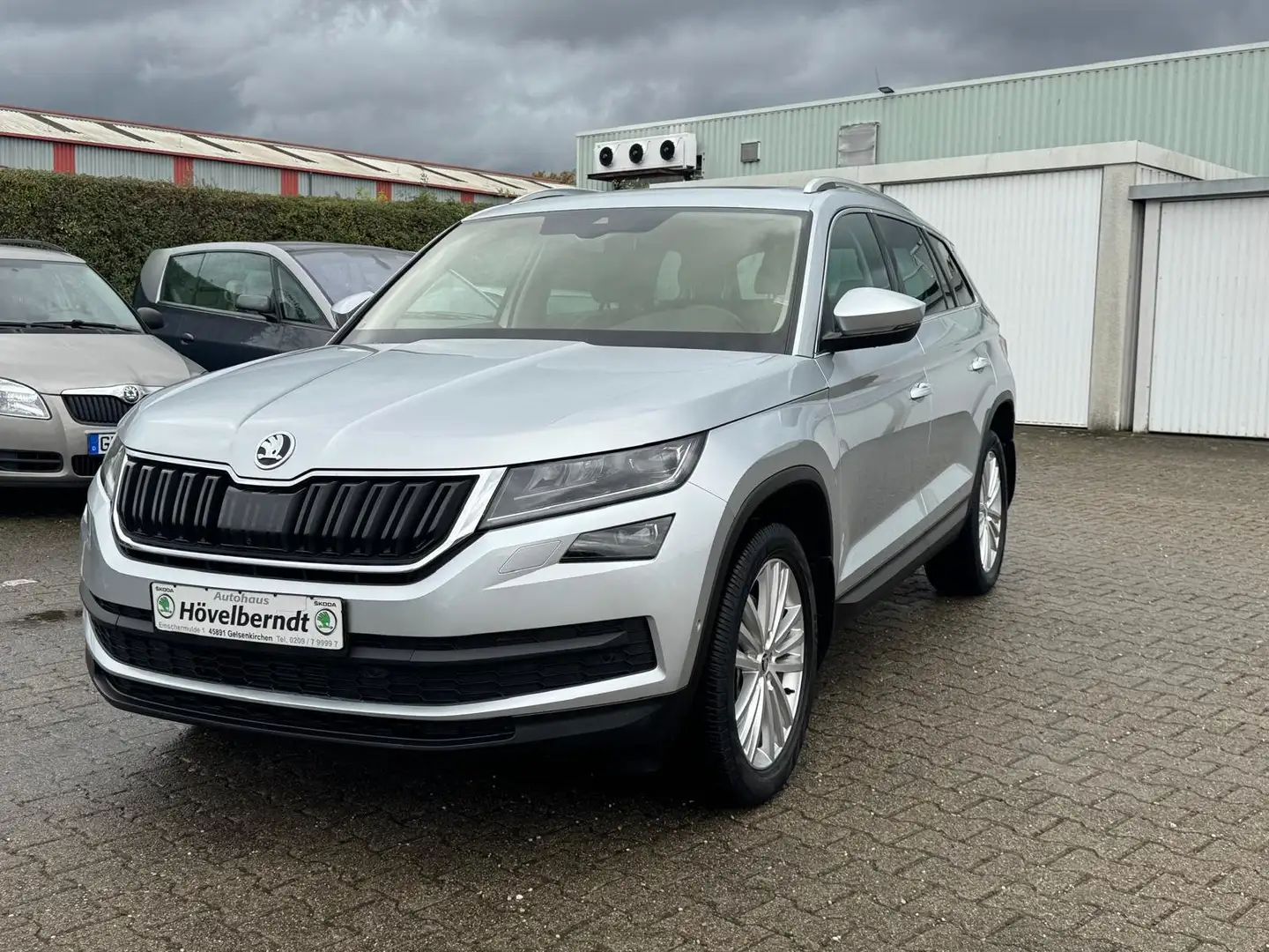 Skoda Kodiaq Kodiaq 2.0 TSI 4x4 DSG Style *Pano* 24.226 KM Silber - 2