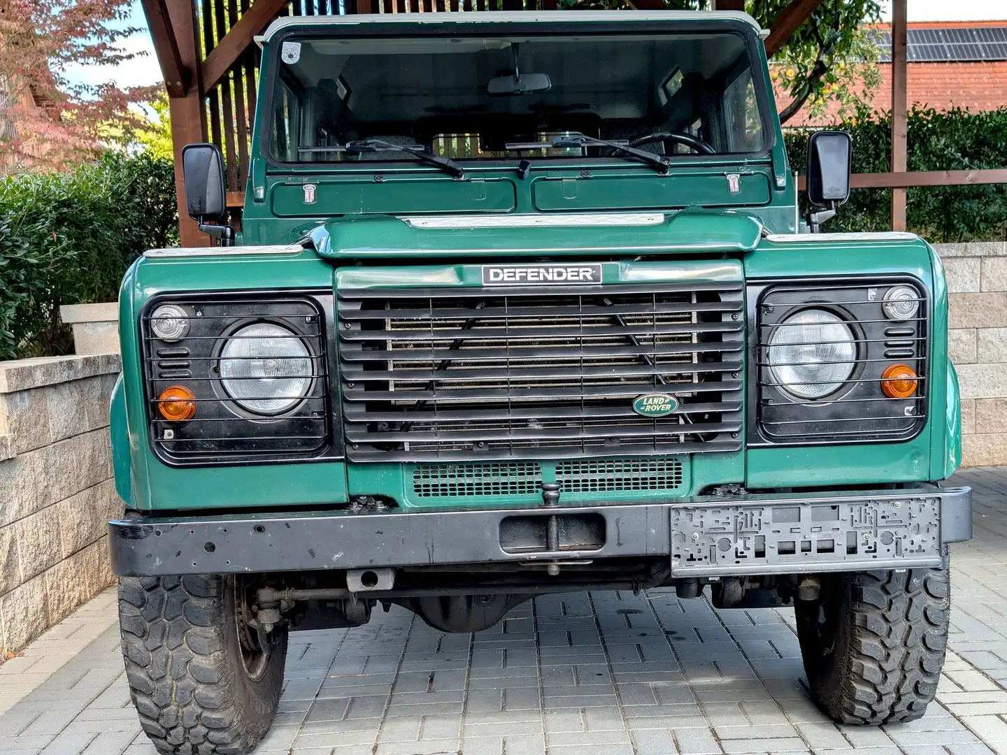 Land Rover Defender Defender 90" Station Wagon 2,5 Td5 Grün - 1