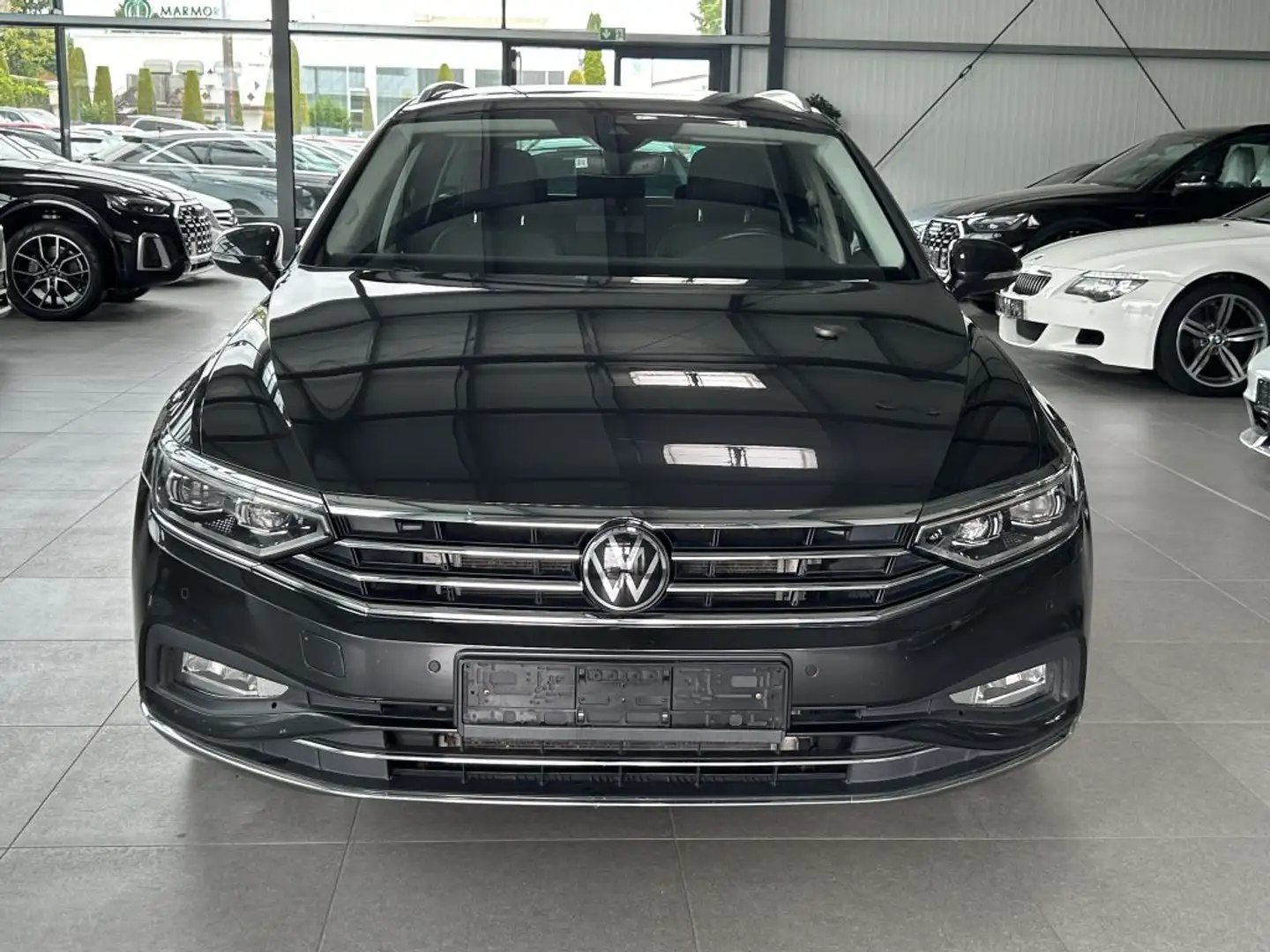 Volkswagen Passat Variant 2.0 TDI SCR DSG Elegance AHK - 2
