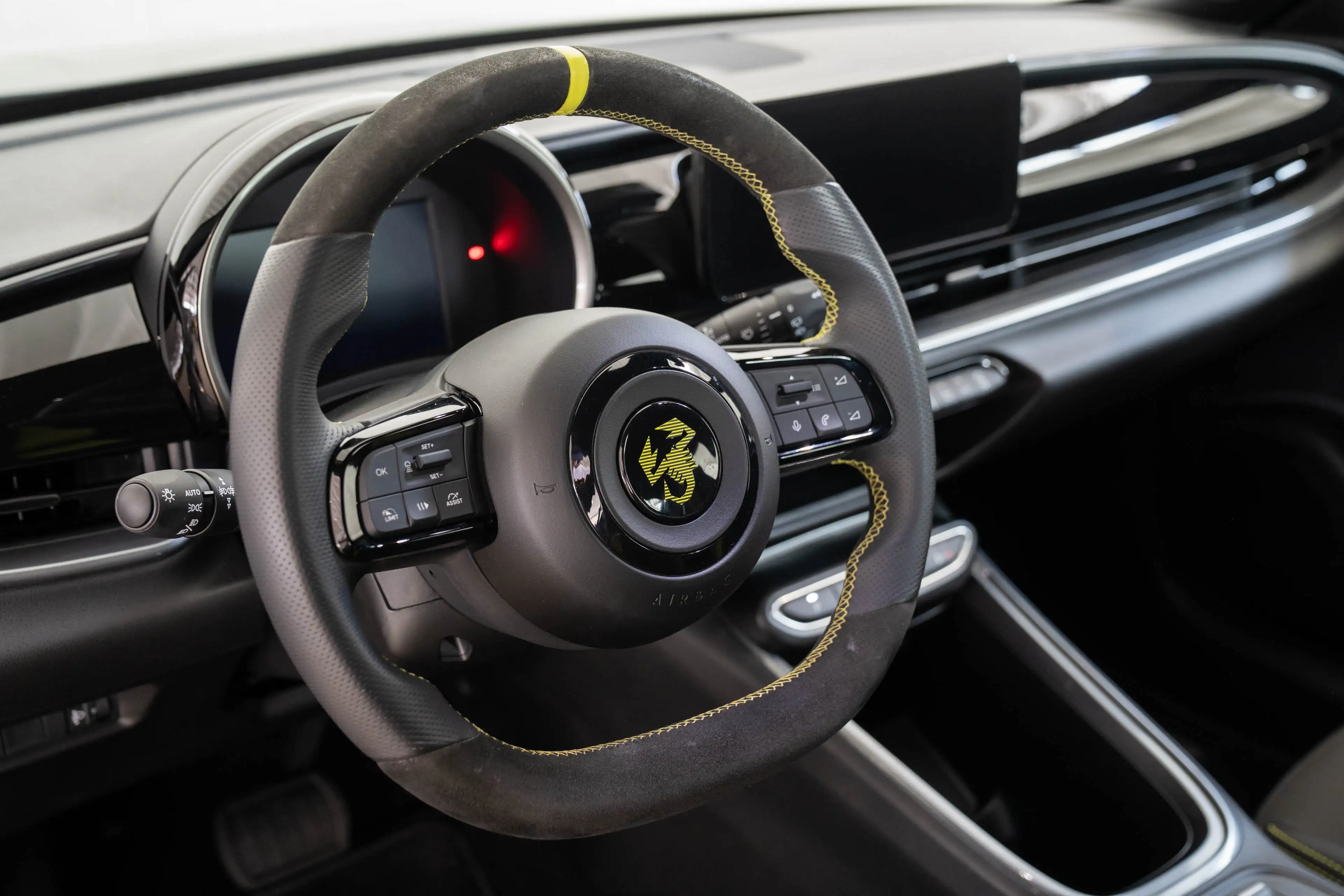 Abarth 600e Turismo 54 kWh | Tot 8 Jaar Garantie | SOH 98% | A — photo 14