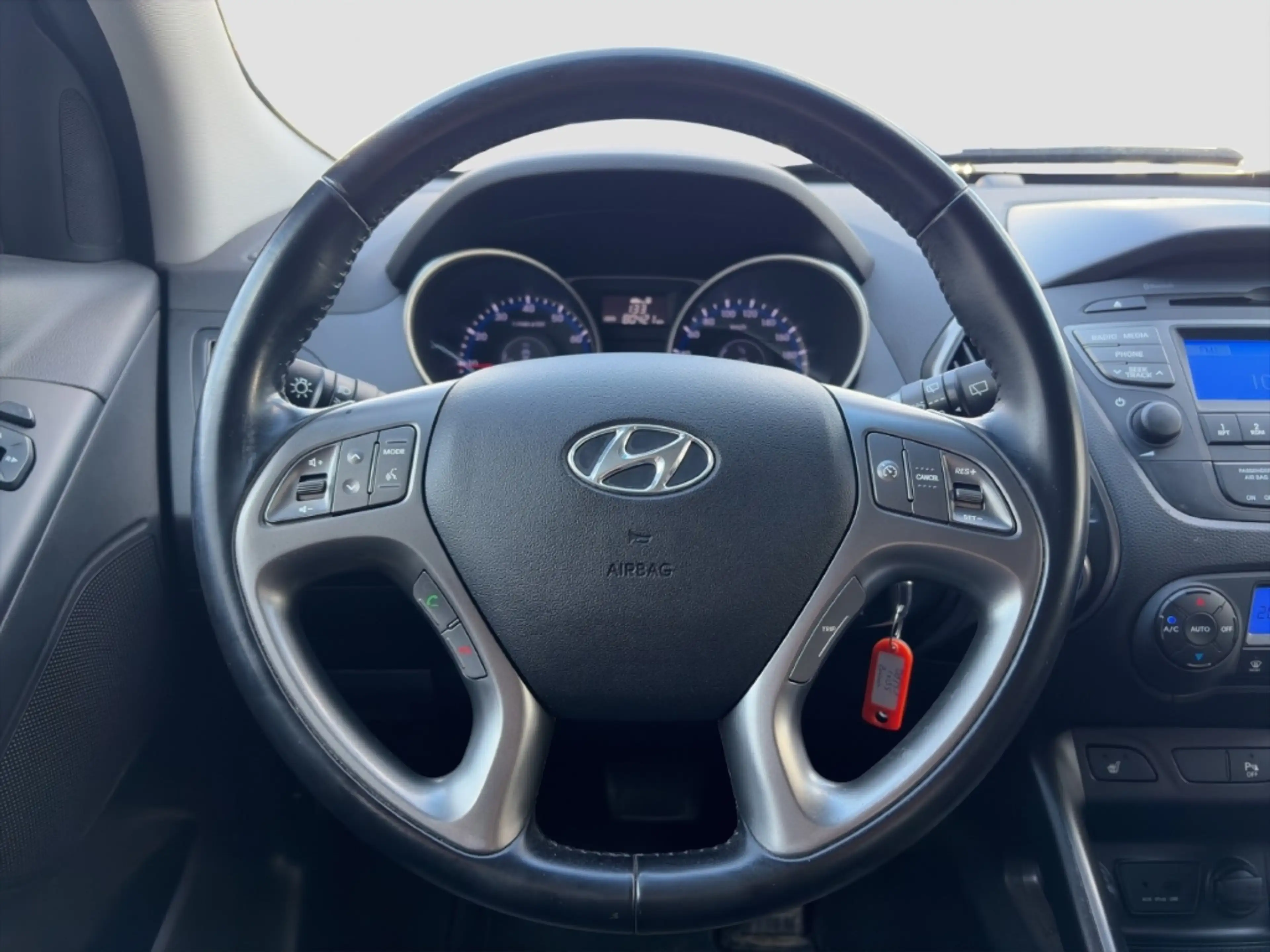 Hyundai iX35 2.0 GDI Automatik *AHK*SITZHZG*KLIMA*TEMPOMAT* — photo 11