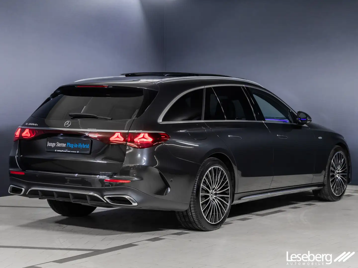 Mercedes-Benz E 300 E 300 de T AMG /DIG.LIGHT/AHK/Airmatic/Pano/360° Grau - 2