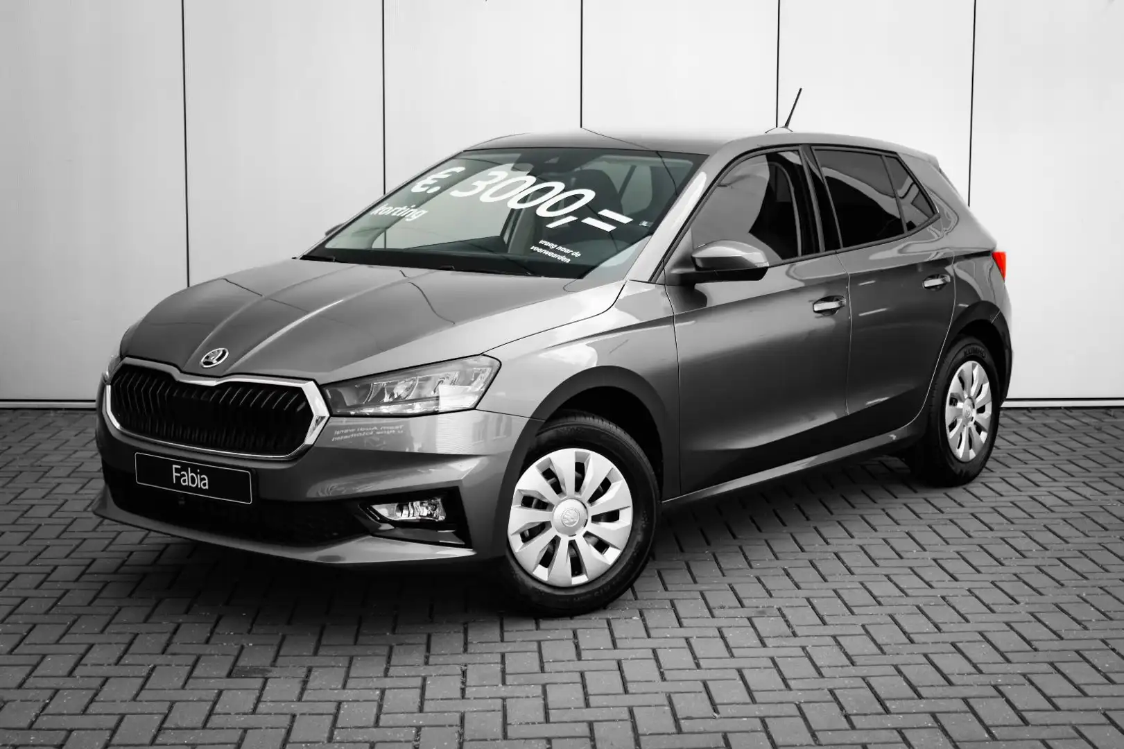 Skoda Fabia Selection Inclusief €3000,- inruilvoordeel | Airco Grijs - 1