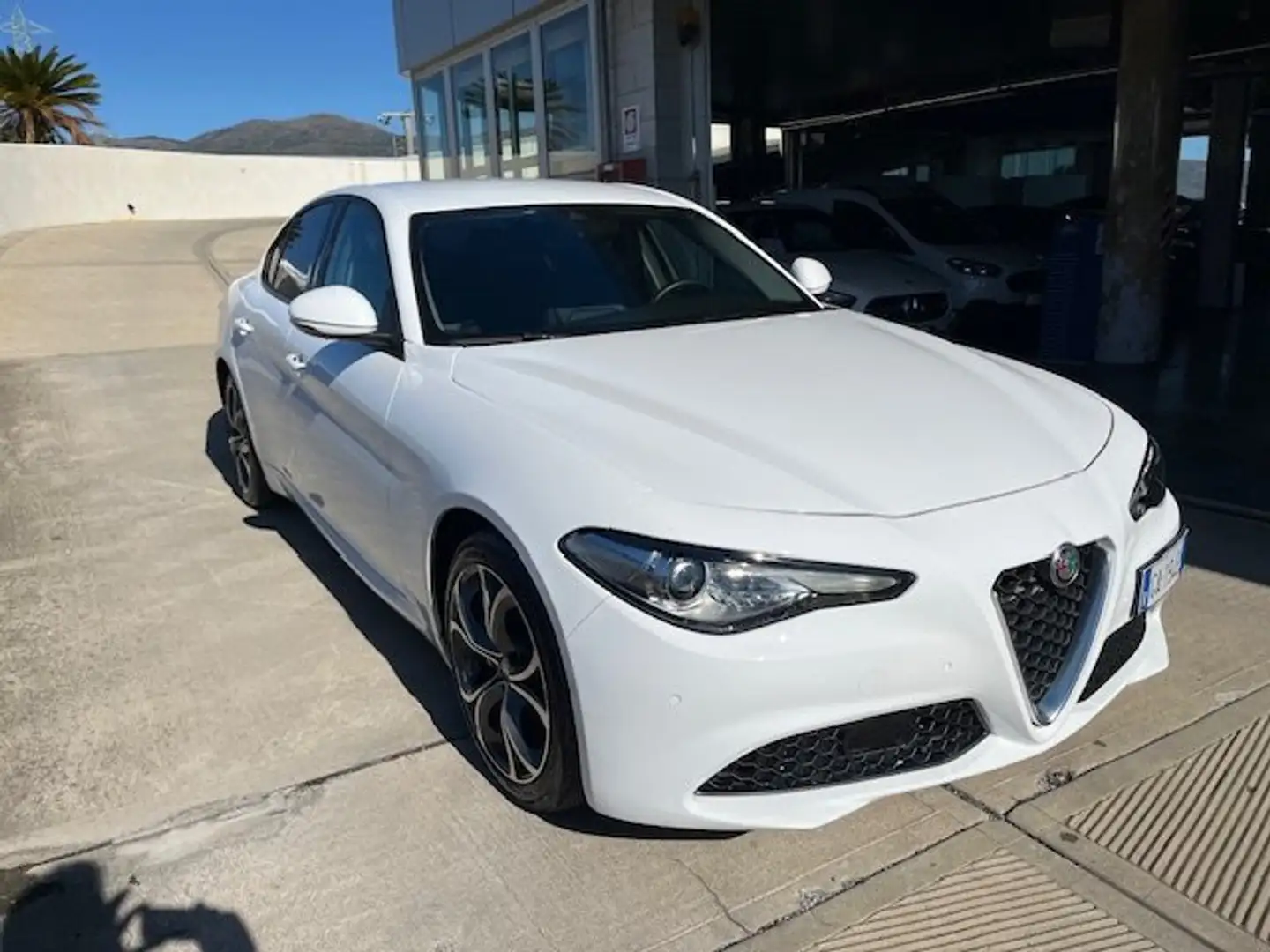 Alfa Romeo Giulia Giulia 2016 2.2 t Super 160cv auto my19 Bianco - 1