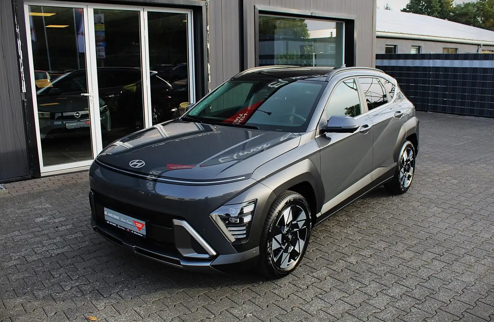 Hyundai KONA Hyundai KONA 1.6 TGDI DCT 146kW/199PS Grau - 1
