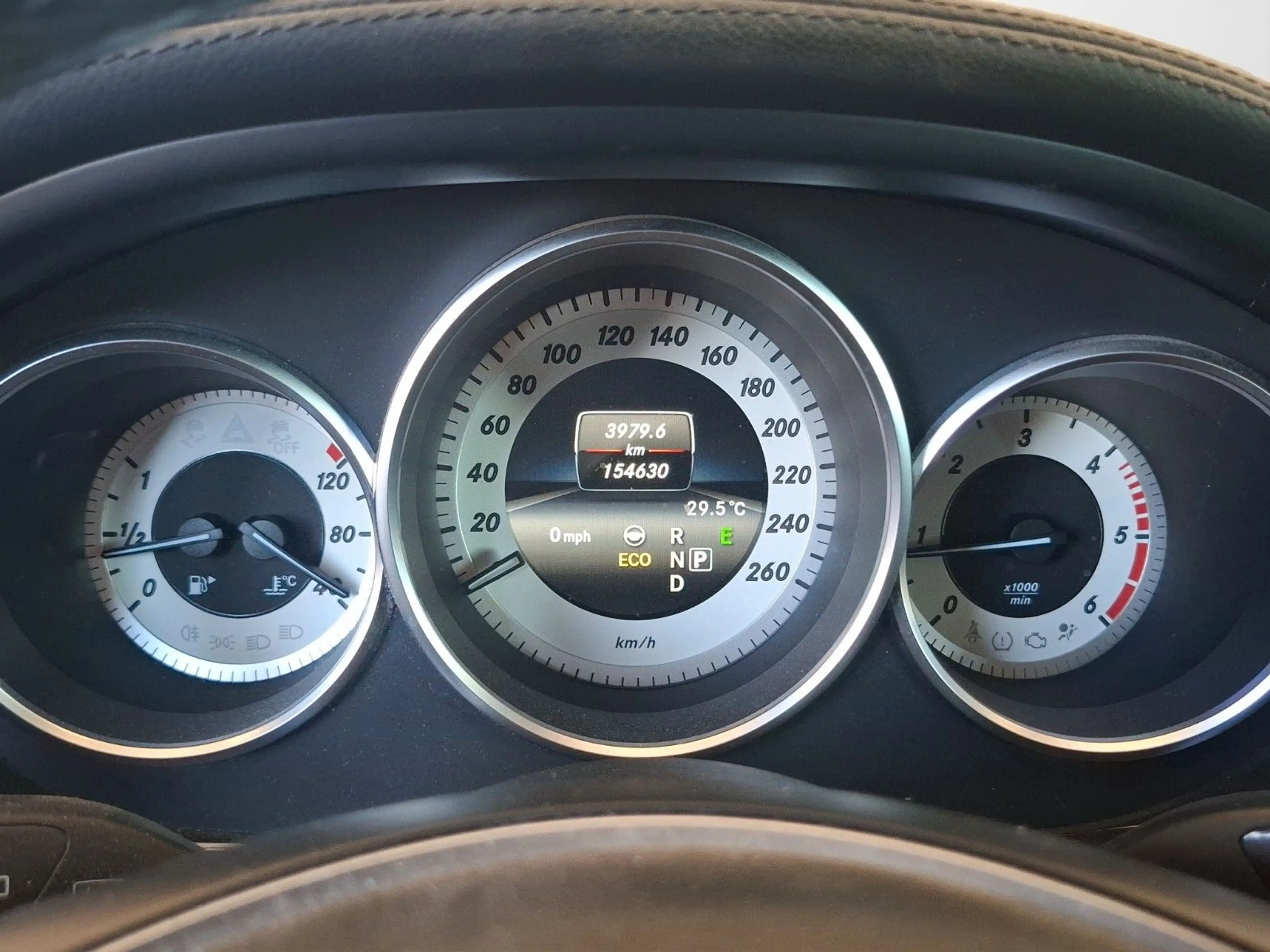 Mercedes-Benz CLS 220 — photo 11