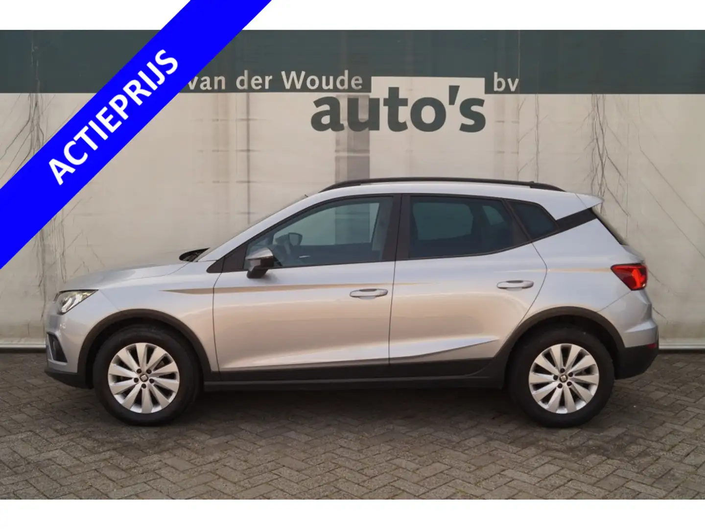 SEAT Arona 1.0 TSI Style Business Intense -ECC-NAVI-CAM-PDC- Grijs - 1