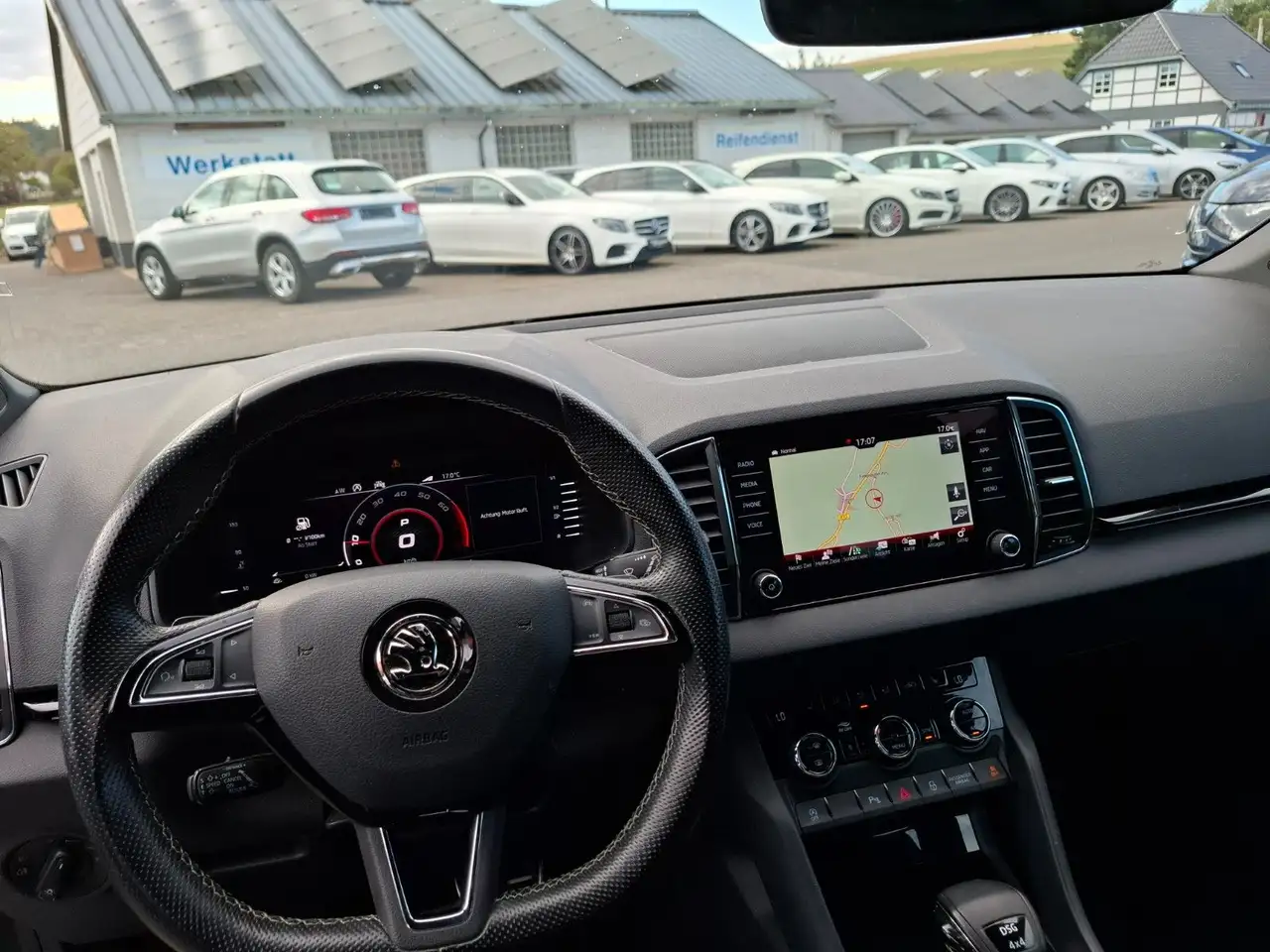Skoda Karoq 2.0 TSI Sportline 4x4 STAND/AHK/19"/KAMERA, миниатюра 6