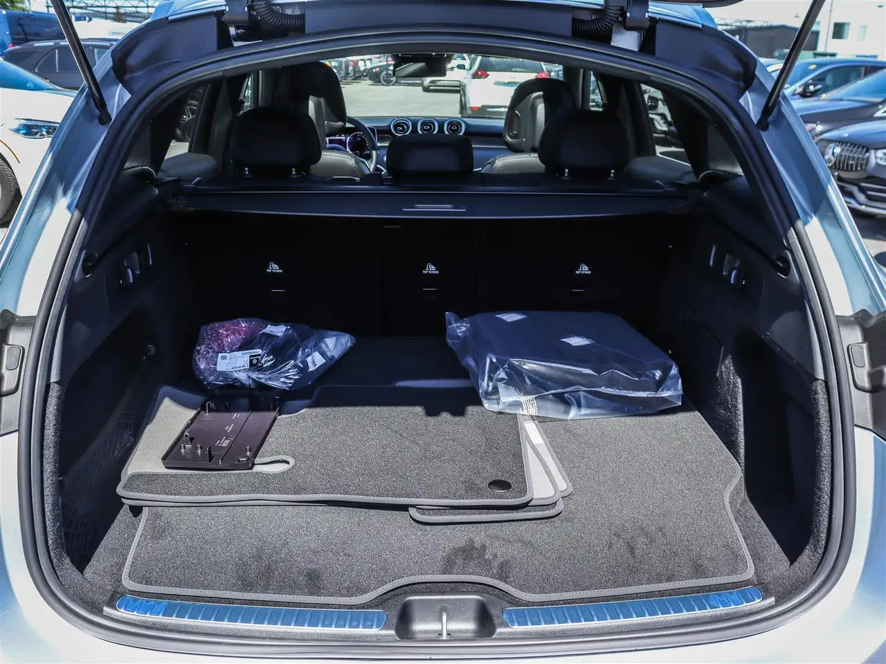 Mercedes-Benz GLC снимка Mercedes-Benz GLC