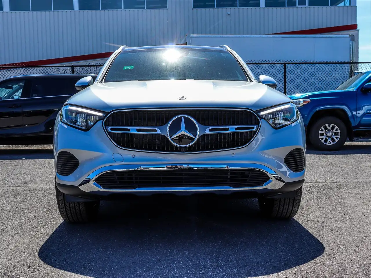 Mercedes-Benz GLC снимка Mercedes-Benz GLC