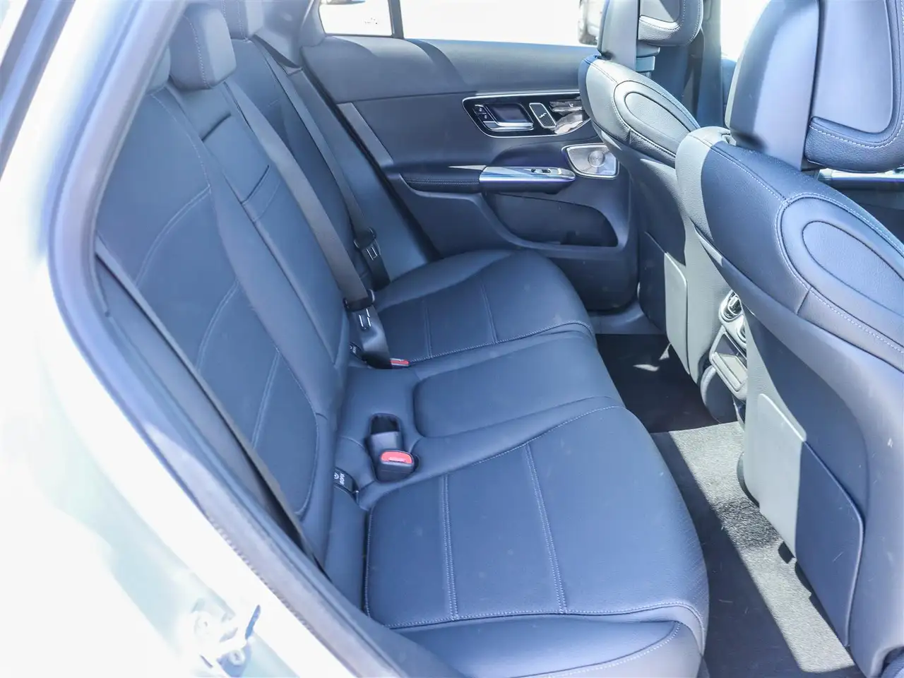 Mercedes-Benz GLC снимка Mercedes-Benz GLC