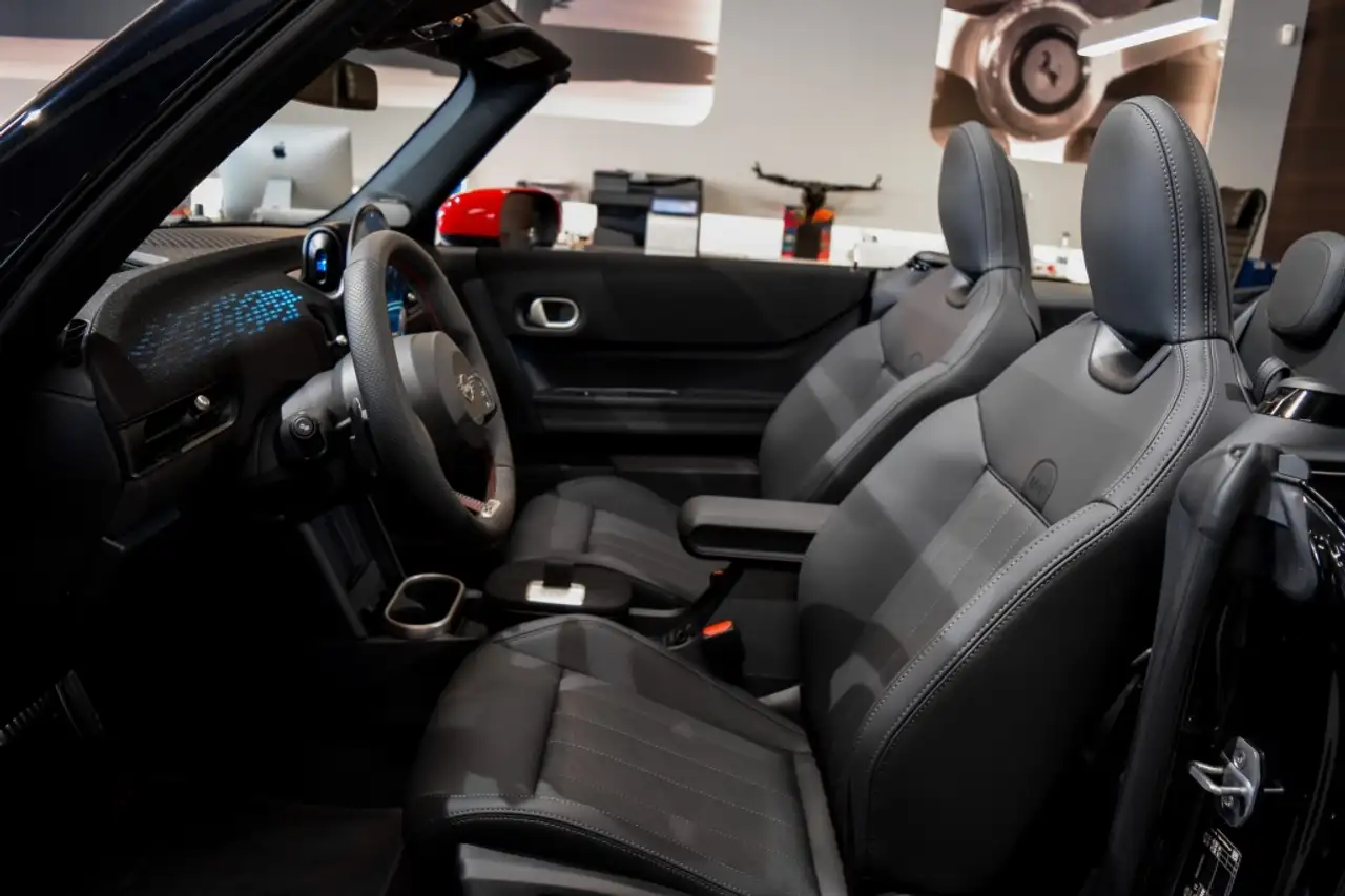 MINI Cooper Cabrio JCW Aut. 5