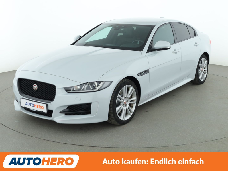 Jaguar XE 20t R-Sport Aut.*NAVI*CAM*BiXENON*SHZ*LHZ*ALU*