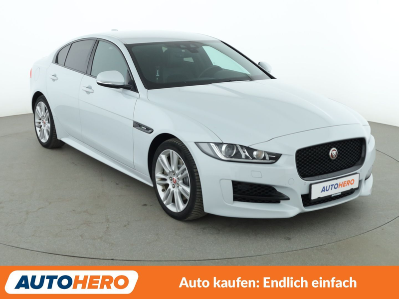 Jaguar XE 20t R-Sport Aut.*NAVI*CAM*BiXENON*SHZ*LHZ*ALU* — photo 7