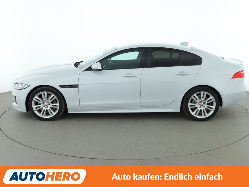 Jaguar XE 20t R-Sport Aut.*NAVI*CAM*BiXENON*SHZ*LHZ*ALU* — photo 3