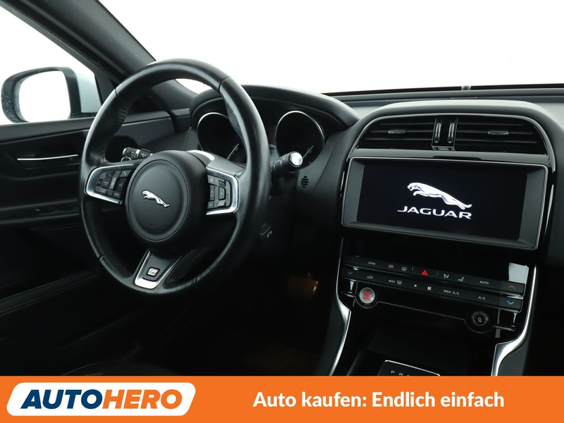 Jaguar XE 20t R-Sport Aut.*NAVI*CAM*BiXENON*SHZ*LHZ*ALU* — photo 12