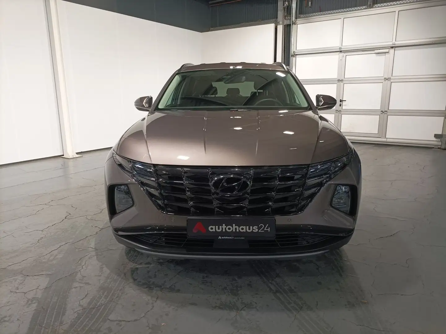 Hyundai TUCSON 1.6 PHEV Trend 4WD|LED|Navi|Kamera|ACC Braun - 2