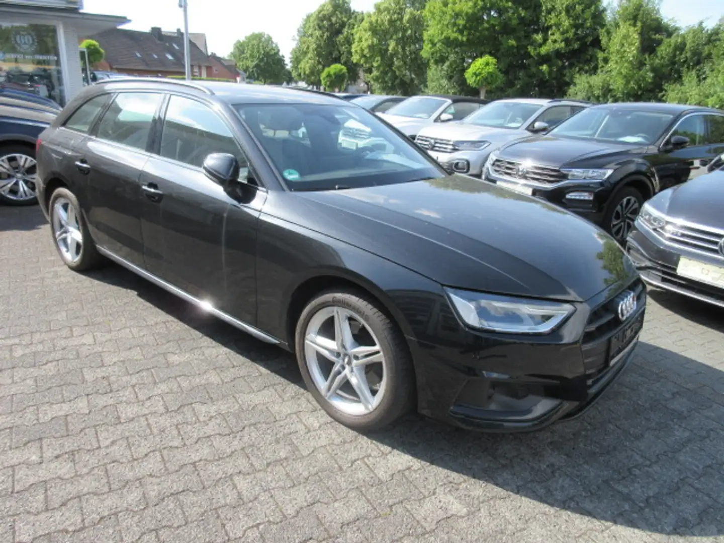 Audi A4 Avant Advanced 2.0 TFSI S tronic NAVI AHK LEDER AL Schwarz - 1