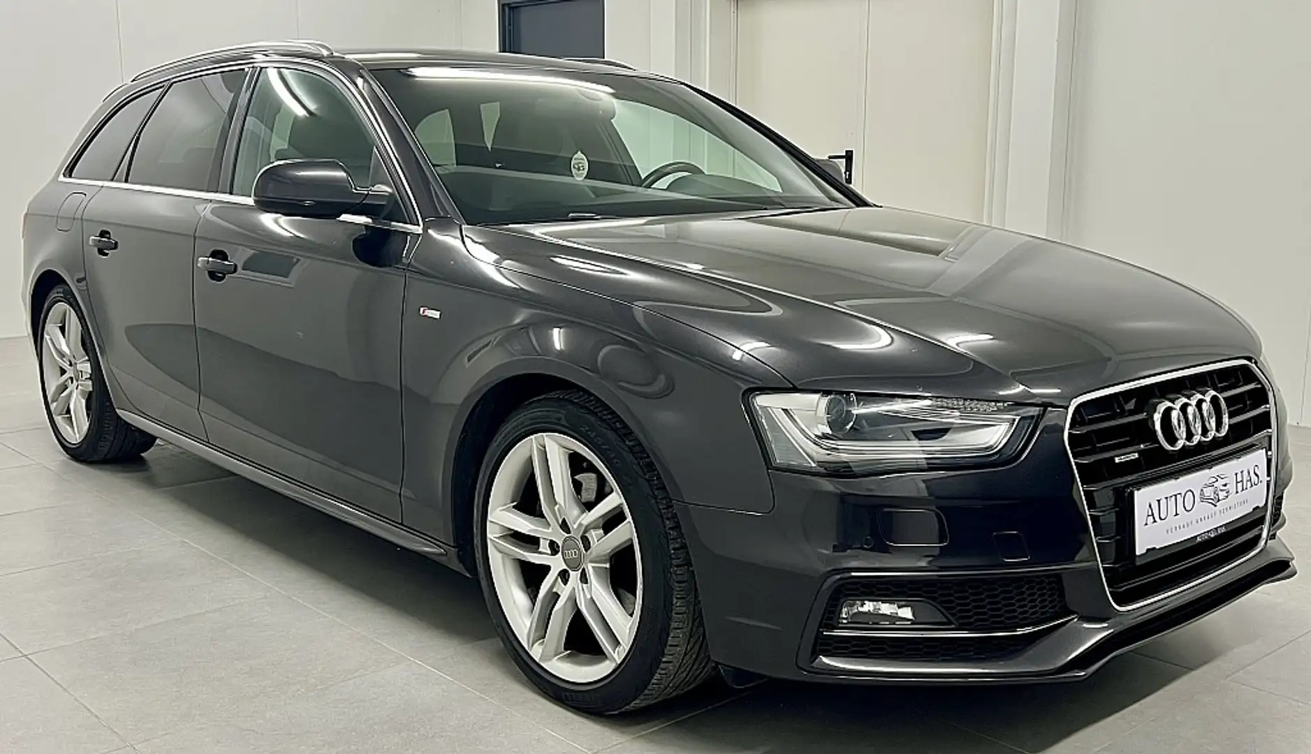 Audi A4 Avant 2,0 TDI quattro Sport DPF*AHK*S-Line*Top ... Grau - 2