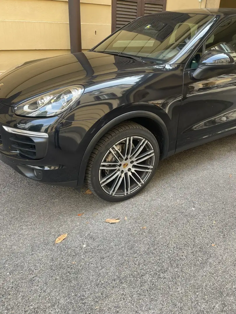 Porsche Cayenne Cayenne II 2015 3.0 tiptronic Nero - 2