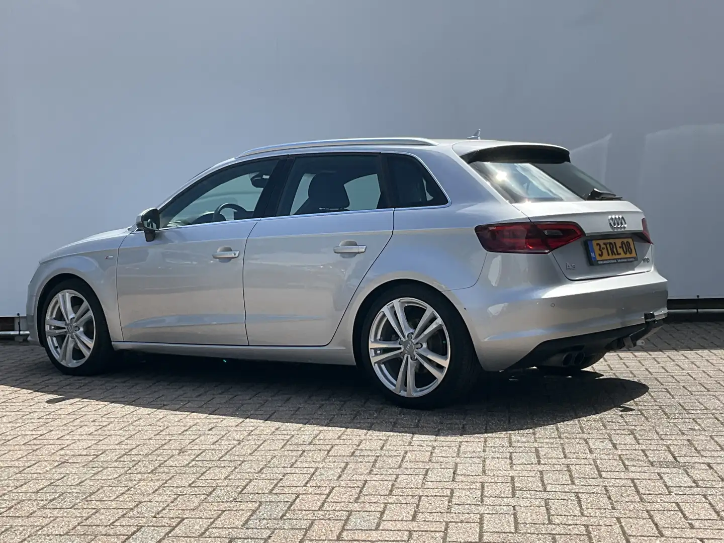 Audi A3 Sportback 1.4 TFSI Ambition S-Line Automaat Trekha Šedá - 2