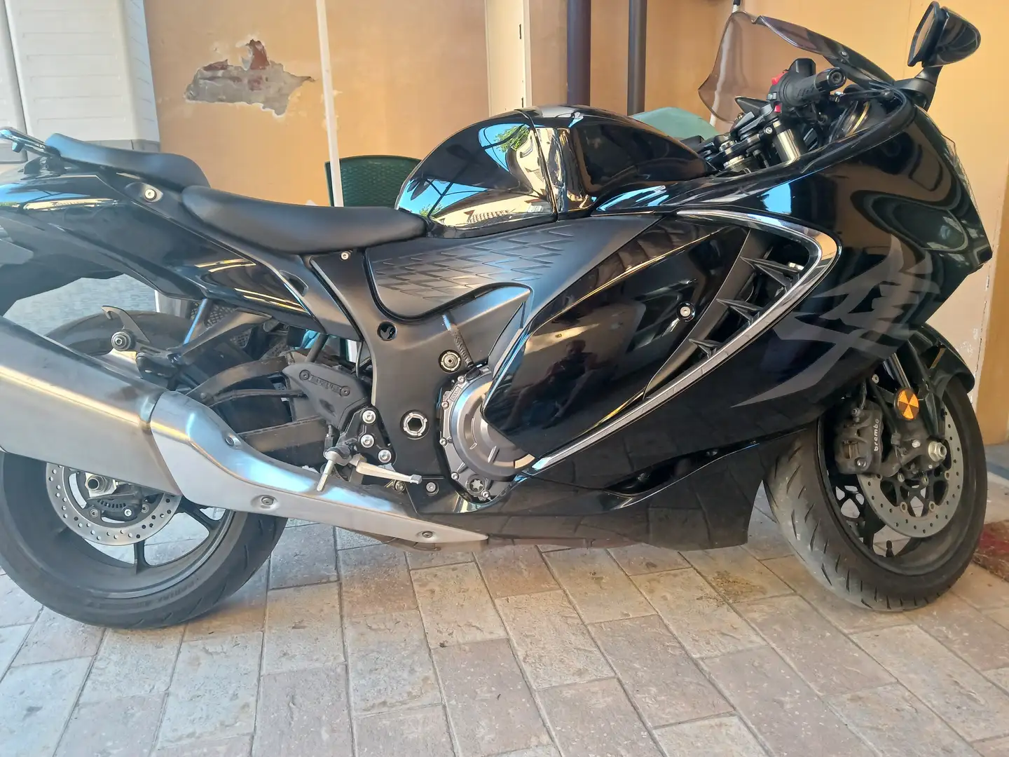 Suzuki Hayabusa Negro - 1