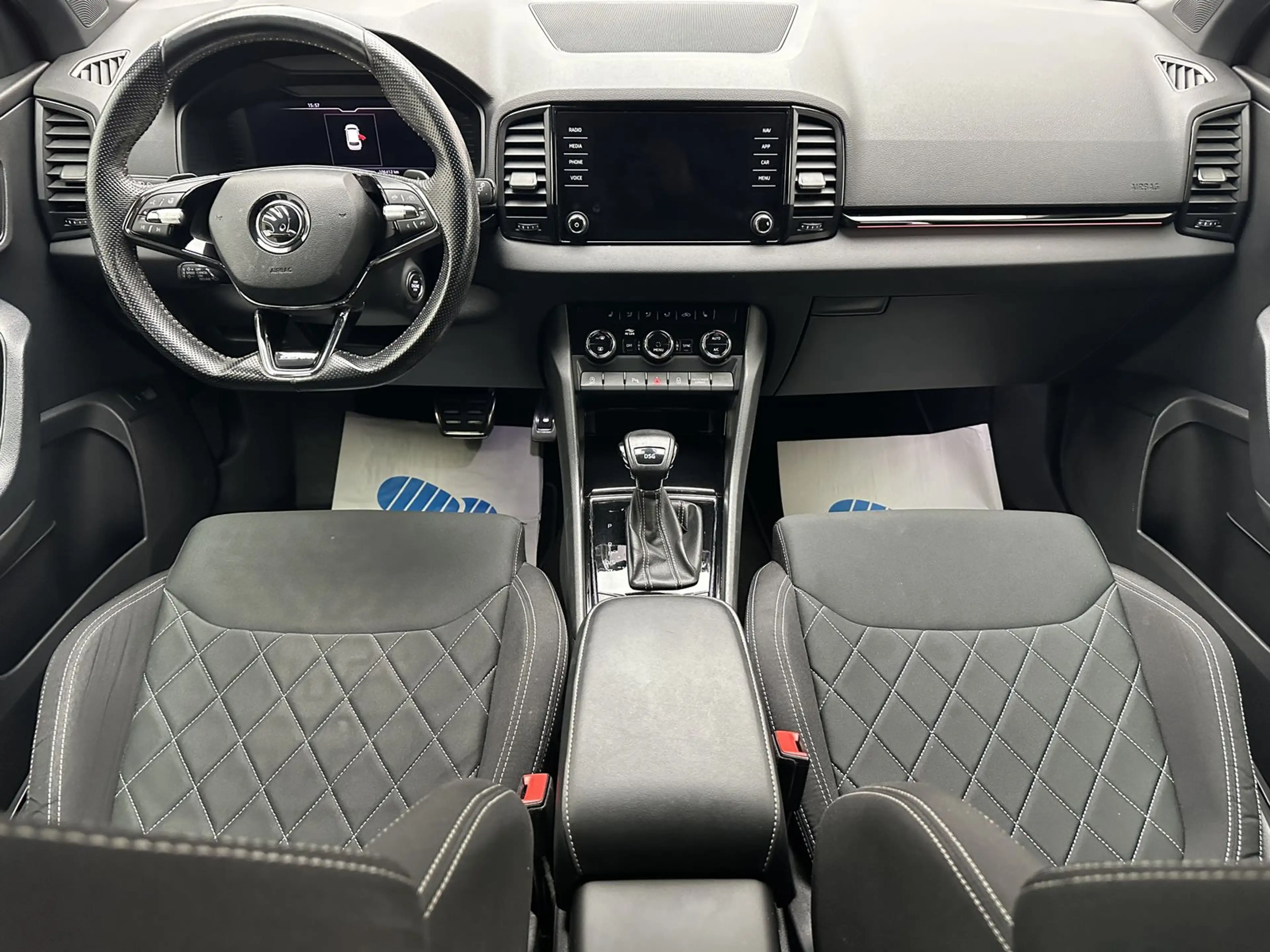 Skoda Karoq Sportline "NAVI-CAM-SITZH-VIRTUAL COCKPIT" — photo 12