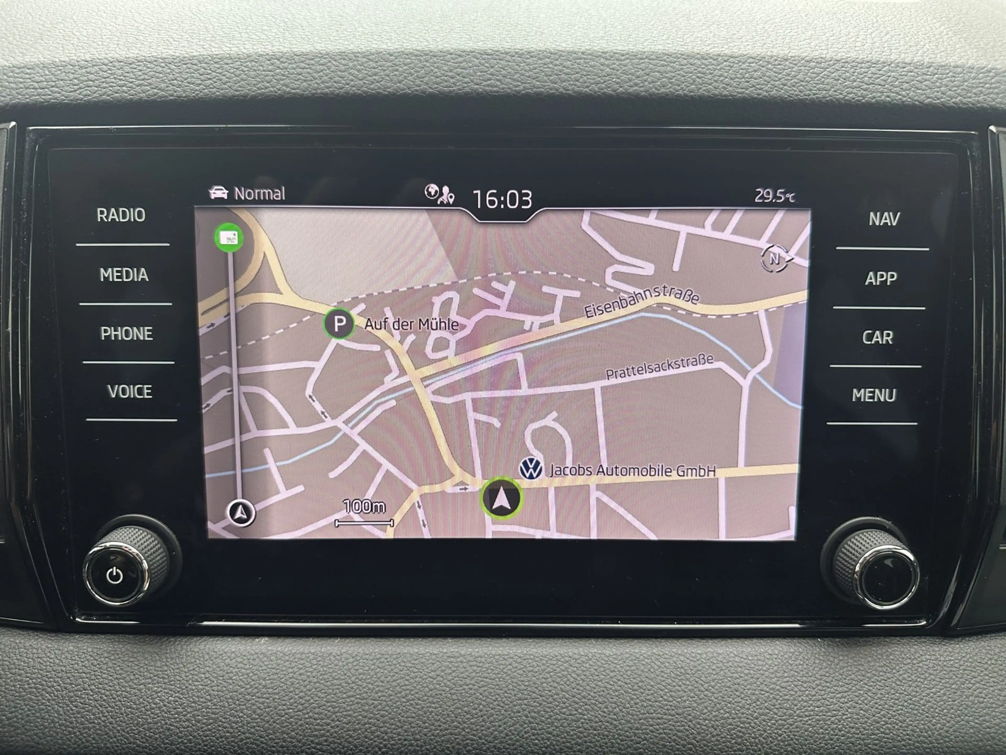 Skoda Karoq Sportline "NAVI-CAM-SITZH-VIRTUAL COCKPIT" — photo 15