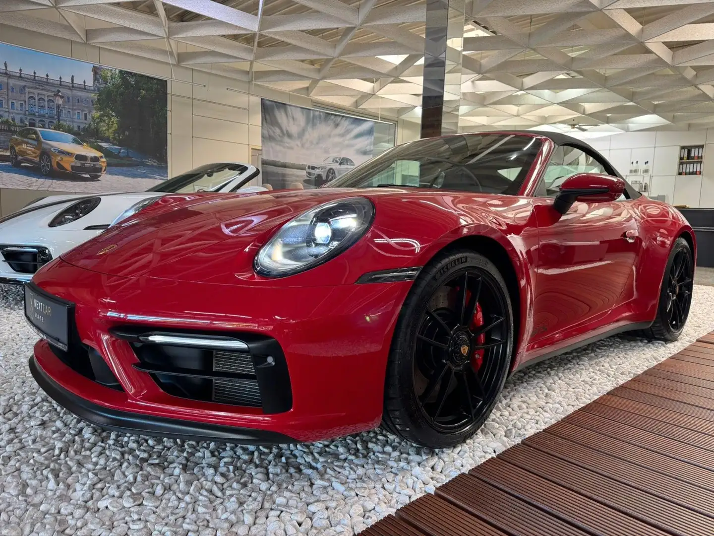 Porsche 911 Carrera GTS Cabrio 360 Carbon BOSE Mtx 18Weg Rouge - 1